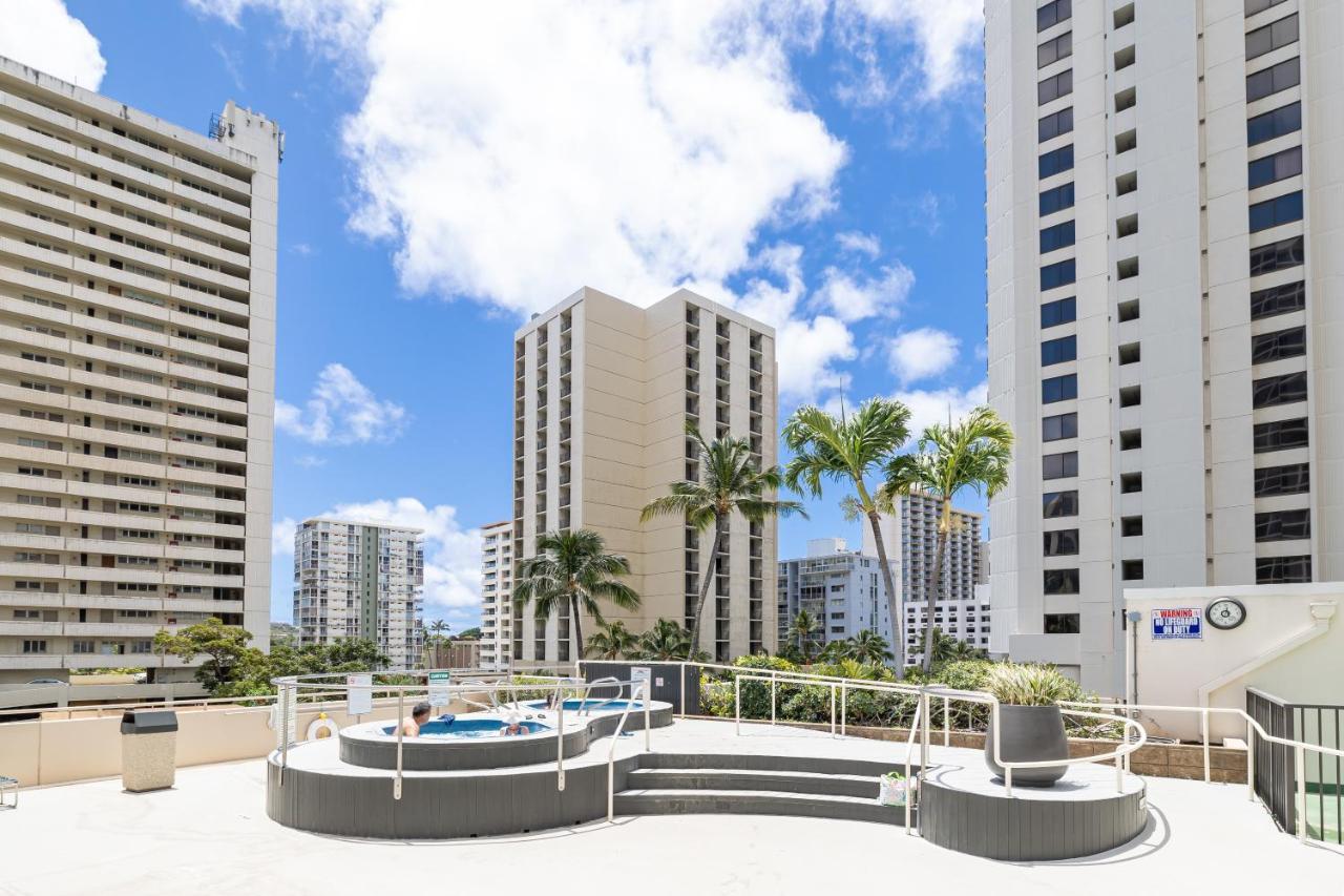 Renovated Ocean View Suite, Near Beach, Free Parking Honolulu Exteriör bild