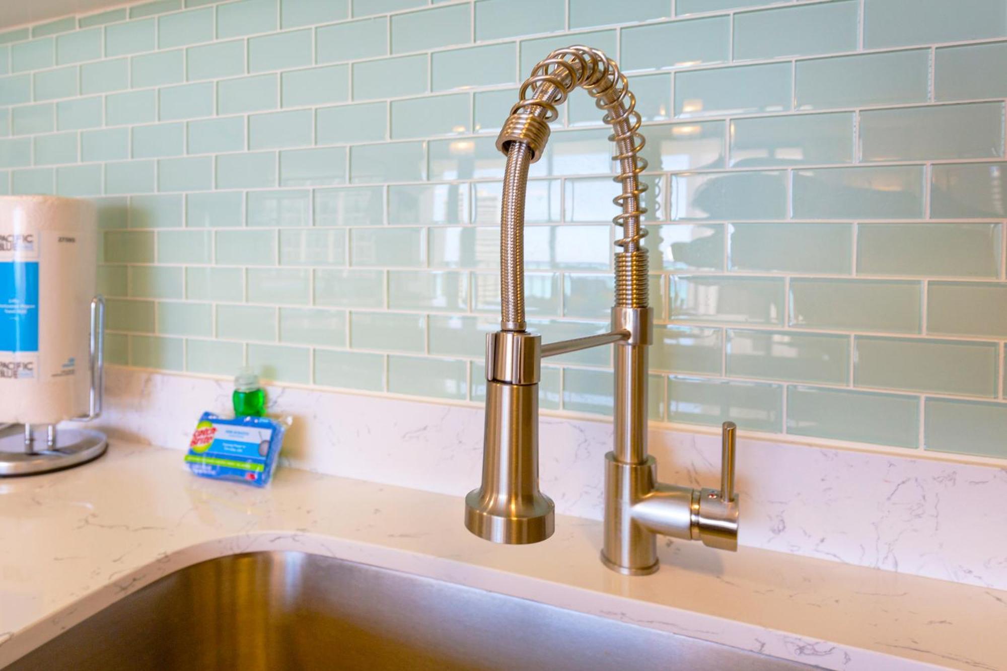 Renovated Ocean View Suite, Near Beach, Free Parking Honolulu Exteriör bild